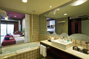 Deluxe Junior Suite - Ocean Coral Turquesa Resort - All Inclusive Beachfront Resort 